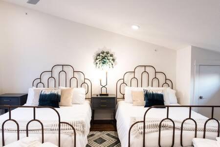 The Ludlow - Chic Rooftop & Peloton, Walk To Eats *